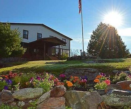 Bear'S Den Lodge Shaunavon Bagian luar foto