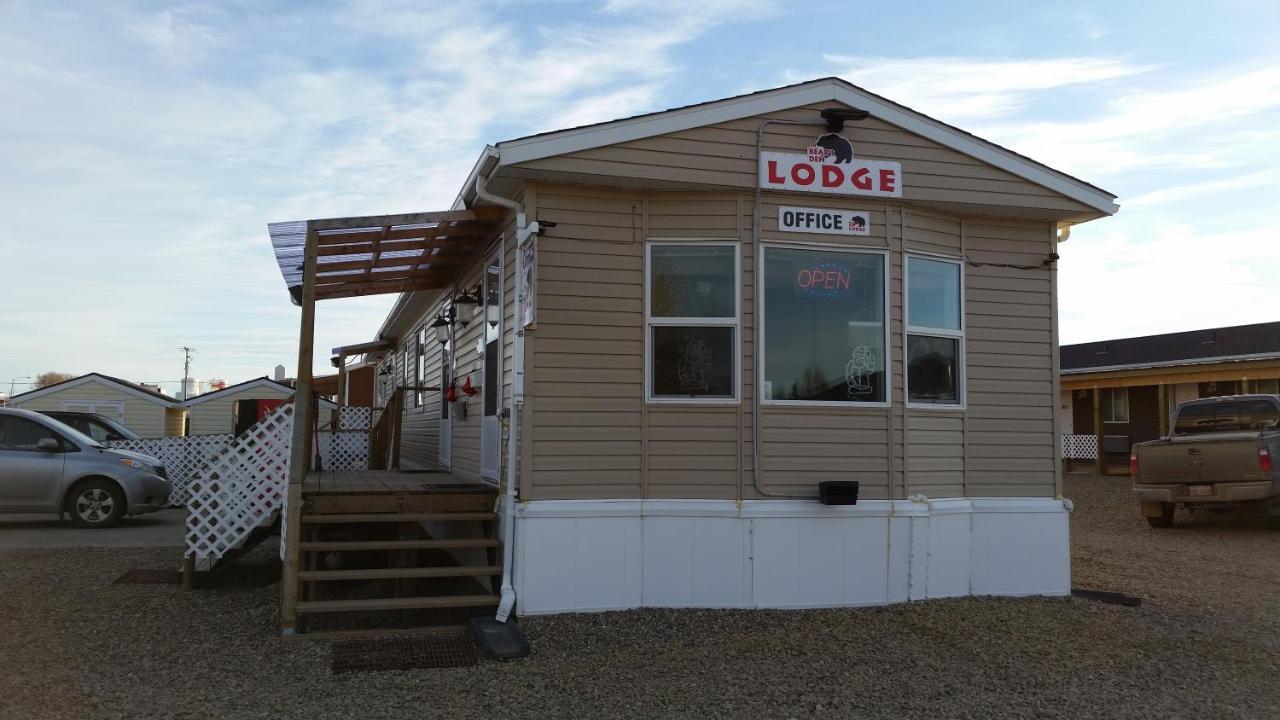 Bear'S Den Lodge Shaunavon Bagian luar foto